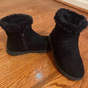 Cat&Jack Kid Boots Size 1